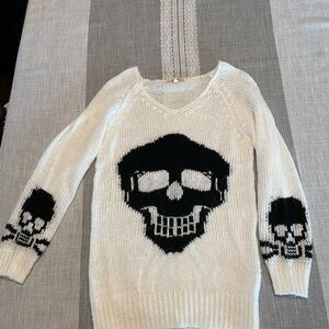 Women's Skull Sweater - White and Black